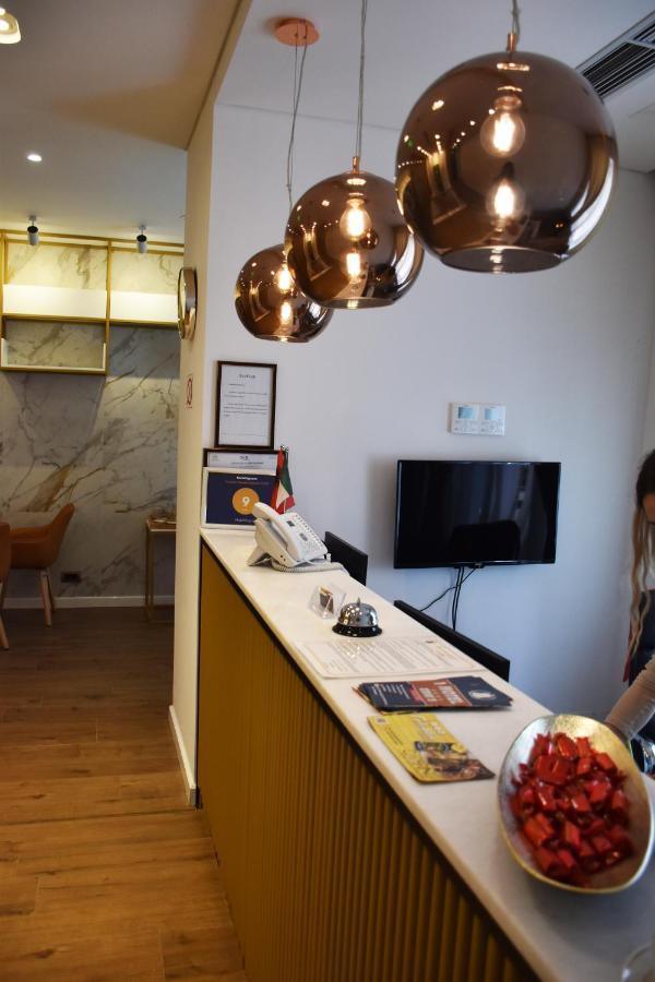 Hotel Ergi'S ドゥラス エクステリア 写真