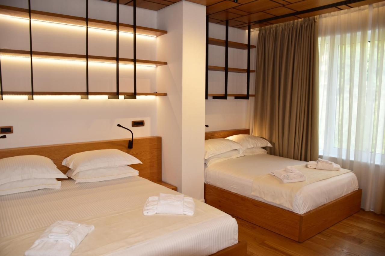 Hotel Ergi'S ドゥラス エクステリア 写真