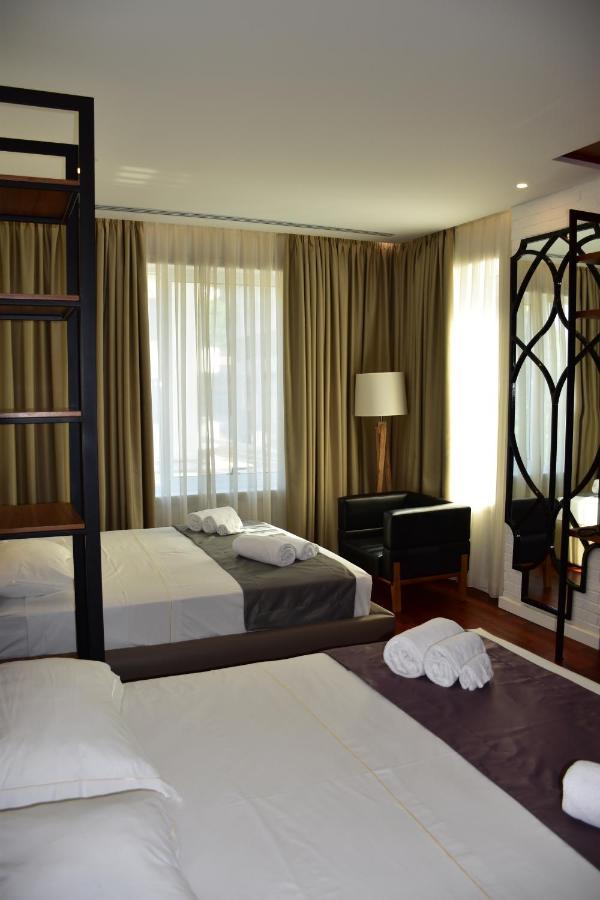 Hotel Ergi'S ドゥラス エクステリア 写真