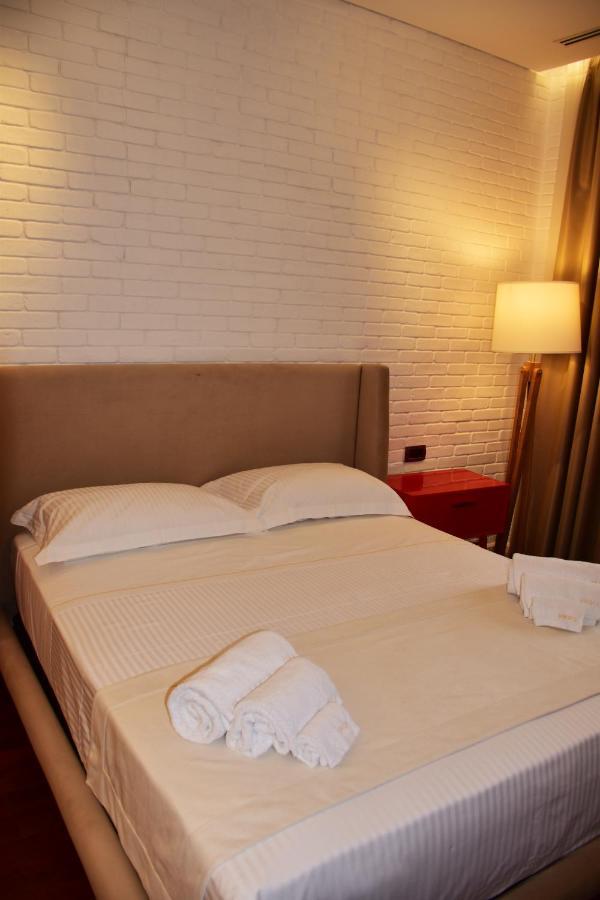 Hotel Ergi'S ドゥラス エクステリア 写真