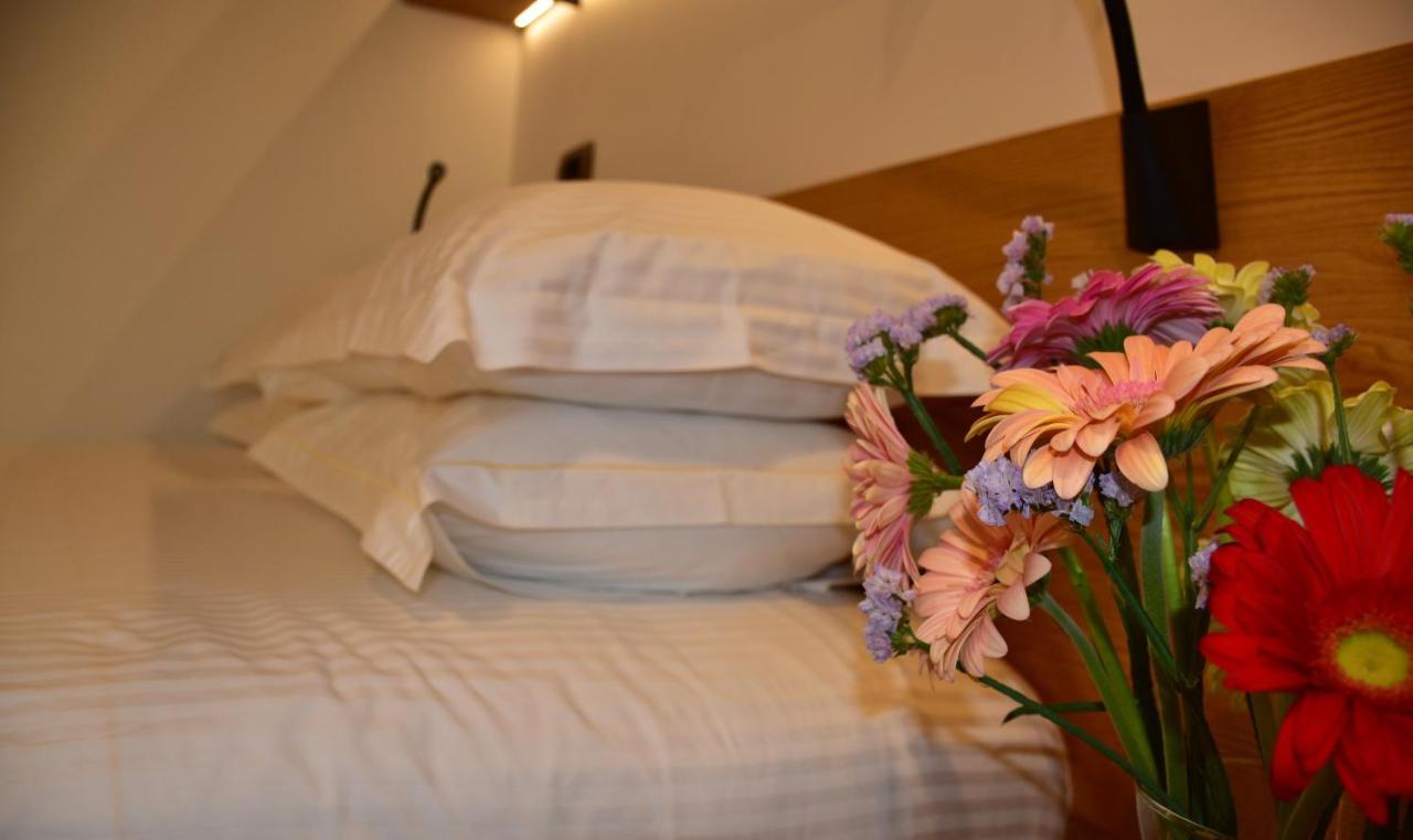 Hotel Ergi'S ドゥラス エクステリア 写真