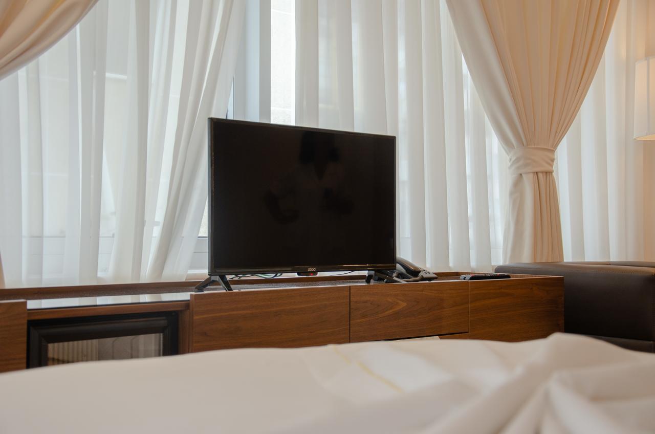 Hotel Ergi'S ドゥラス エクステリア 写真